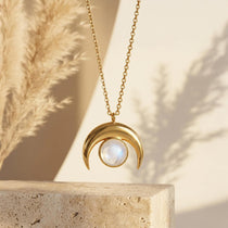 Collier "Croissant de Lune" en Pierre de Lune - Plaqué Or - L'Arbre des Chakras