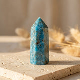 Pointe en Apatite Bleue : Symbole de Clarté