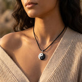 Pendentif "Yin-Yang" en Howlite & Obsidienne Noire
